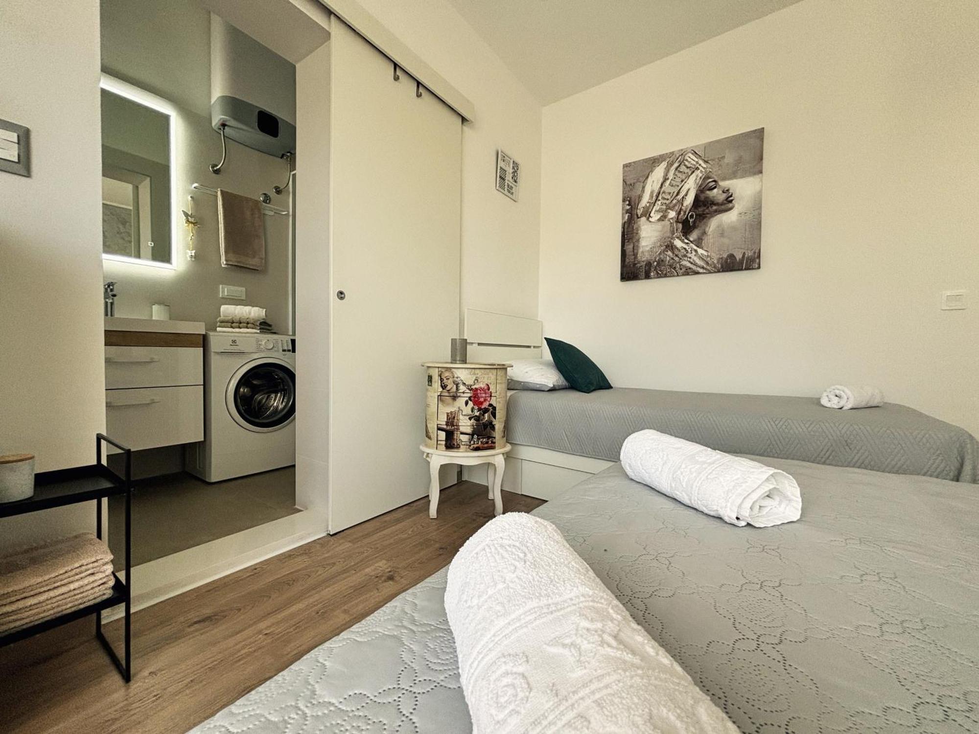 Sea & Sun Apartments Tučepi Rom bilde