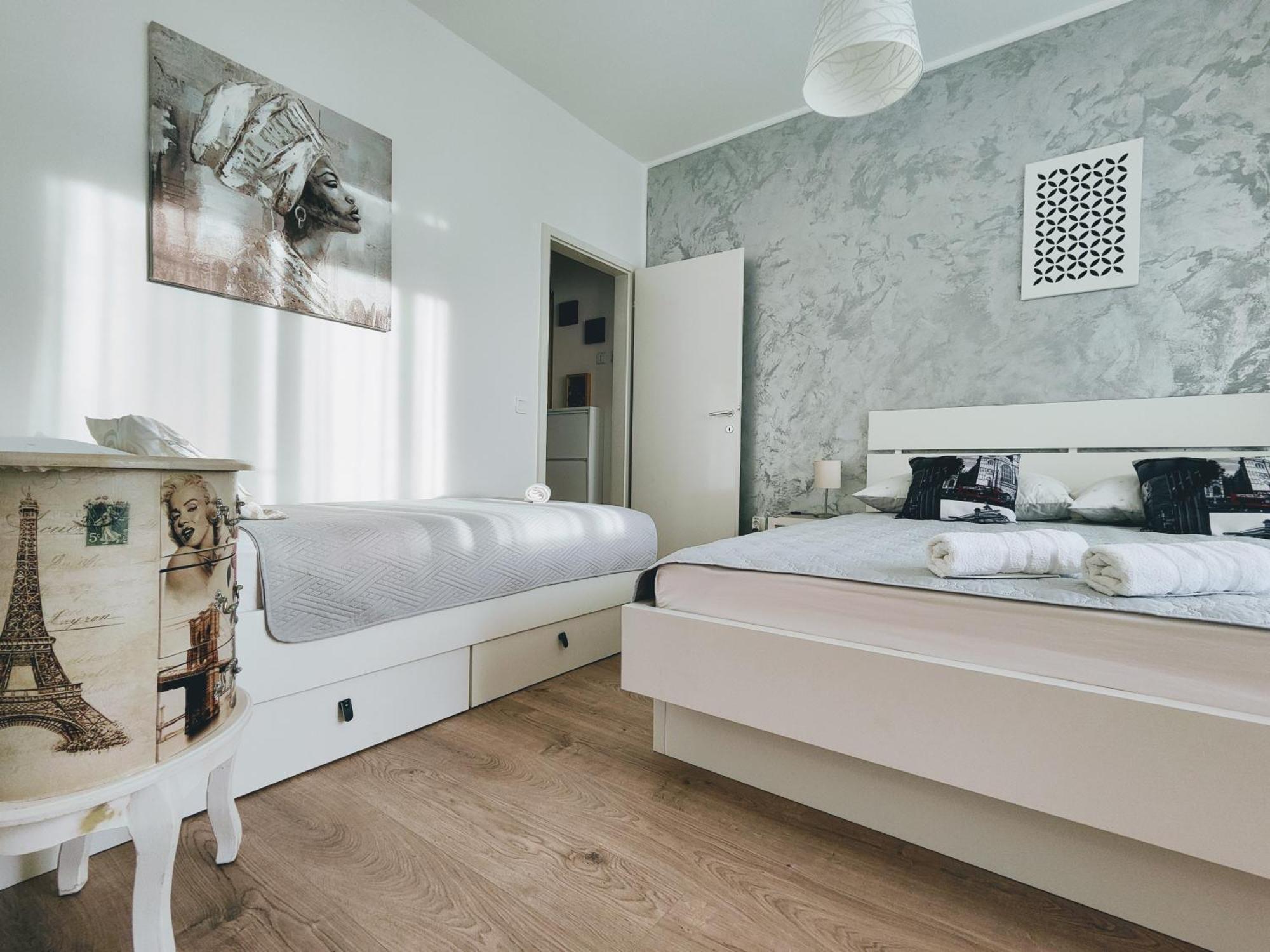 Sea & Sun Apartments Tučepi Rom bilde